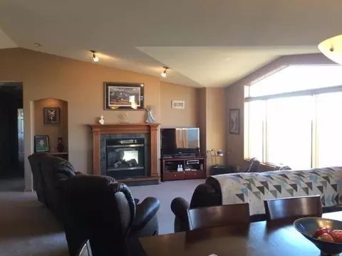 205 3rd Ave, Hettinger, ND 58639 photo 10