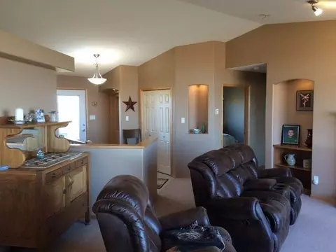 205 3rd Ave, Hettinger, ND 58639 photo 9