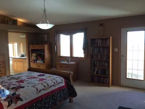 205 3rd Ave, Hettinger, ND 58639 photo 21