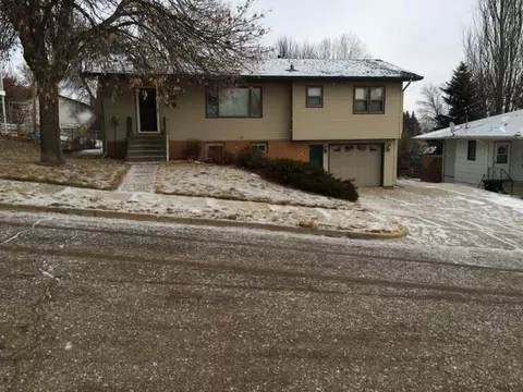 2920 B Ave E, Bismarck, ND 58501 photo 1