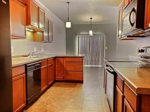 1160 Santa Fe Ave, Bismarck, ND 58504 photo 6