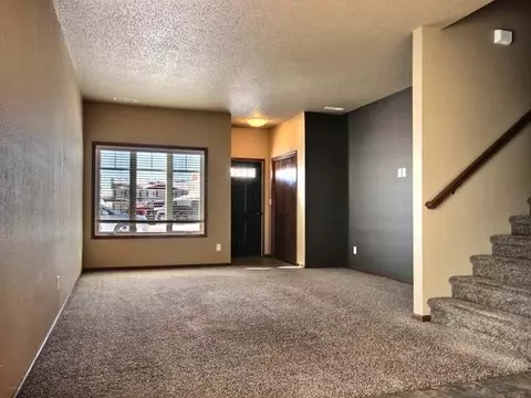 1160 Santa Fe Ave, Bismarck, ND 58504 photo 2