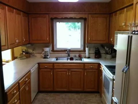 432 Interstate Ave E, Bismarck, ND 58503 photo 4