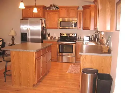 5524 Niagara Dr, Bismarck, ND 58503 photo 4