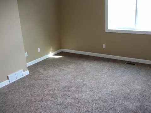 804 Canyon Rd, Mandan, ND 58554 photo 9