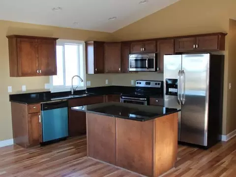 804 Canyon Rd, Mandan, ND 58554 photo 3