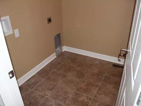 804 Canyon Rd, Mandan, ND 58554 photo 7