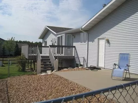 4401 Denali Pl, Bismarck, ND 58503 photo 3