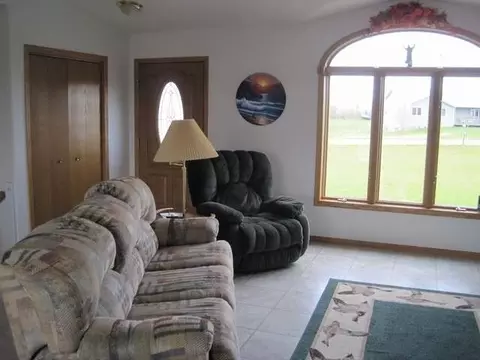 4401 Denali Pl, Bismarck, ND 58503 photo 4