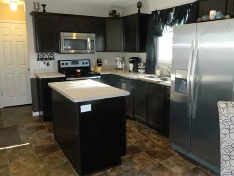 4717 Impala Ct NW, Mandan, ND 58554 photo 2