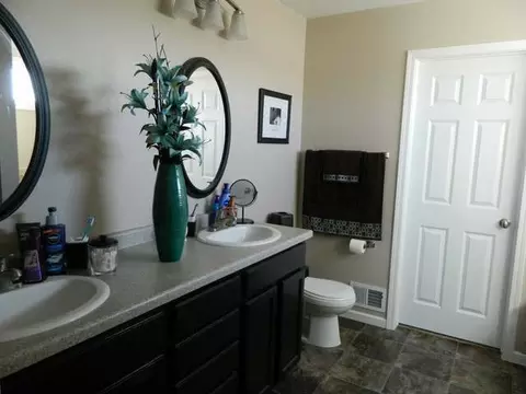 4717 Impala Ct NW, Mandan, ND 58554 photo 8