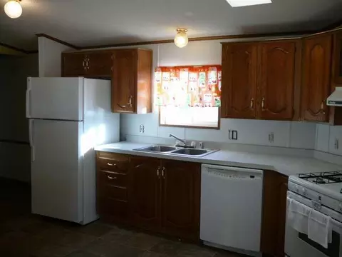 222 Deer St E, Mandan, ND 58554 photo 6