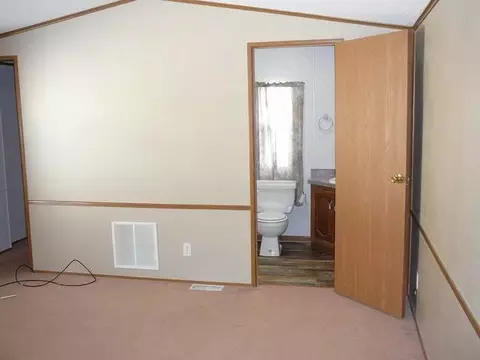 222 Deer St E, Mandan, ND 58554 photo 10