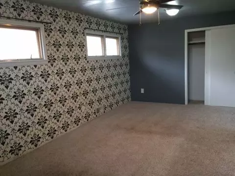 1007 6th St NW, Mandan, ND 58554 photo 9