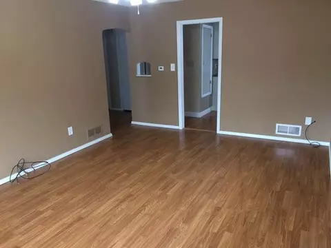 1007 6th St NW, Mandan, ND 58554 photo 3