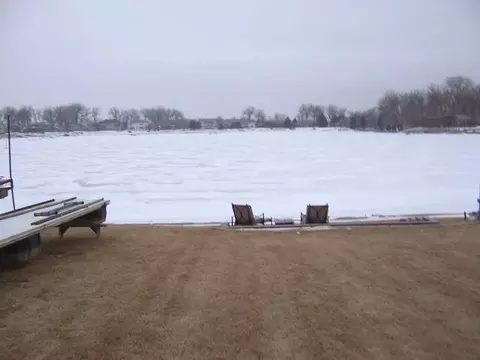 3008 Northshore Loop SE, Mandan, ND 58554 photo 3
