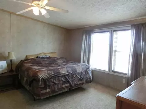 2591 Jonathan Dr N, Mandan, ND 58554 photo 8
