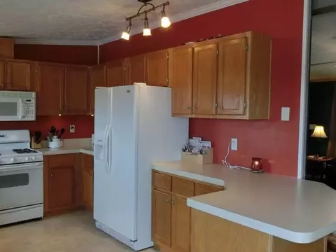 2591 Jonathan Dr N, Mandan, ND 58554 photo 6