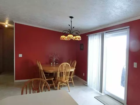 2591 Jonathan Dr N, Mandan, ND 58554 photo 4
