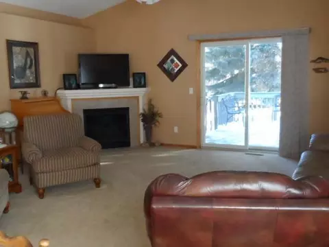 107 Calgary Ave E, Bismarck, ND 58503 photo 3