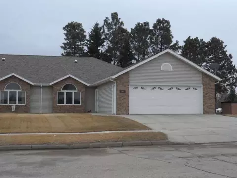 107 Calgary Ave E, Bismarck, ND 58503 photo 1