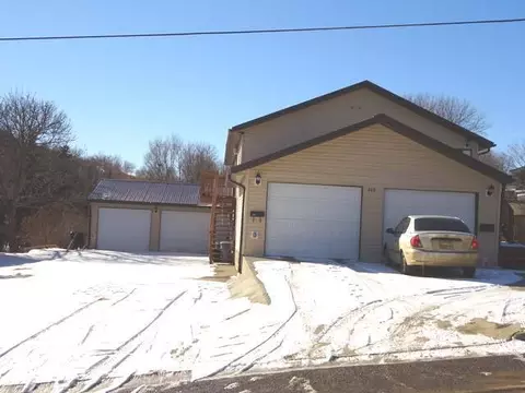 409 9 Ave NE, Mandan, ND 58554 photo 2