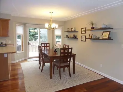 905 Alberta Ave, Bismarck, ND 58503 photo 3