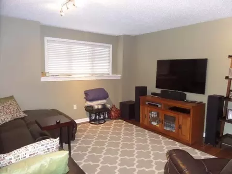 905 Alberta Ave, Bismarck, ND 58503 photo 8