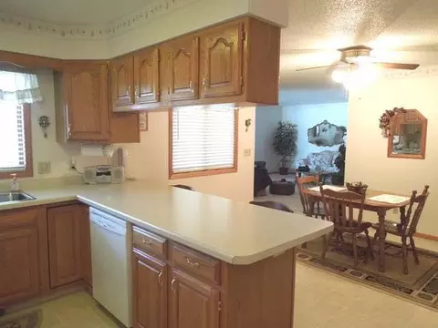 1936 Capitol Ave E, Bismarck, ND 58501 photo 6