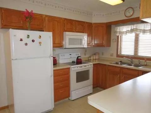 1936 Capitol Ave E, Bismarck, ND 58501 photo 11