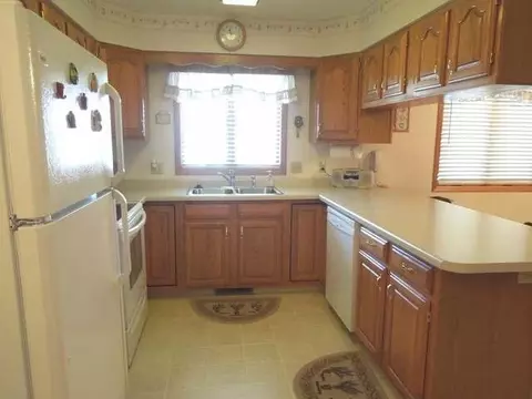 1936 Capitol Ave E, Bismarck, ND 58501 photo 3