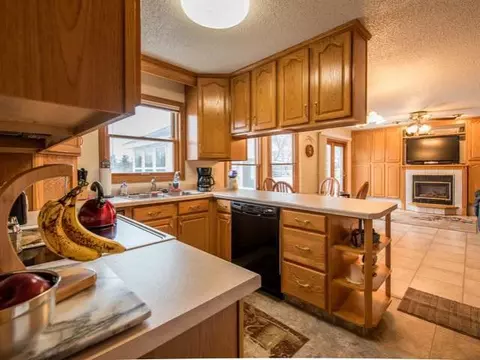 10410 Chokecherry Dr, Bismarck, ND 58503 photo 9