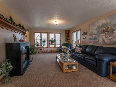 10410 Chokecherry Dr, Bismarck, ND 58503 photo 8