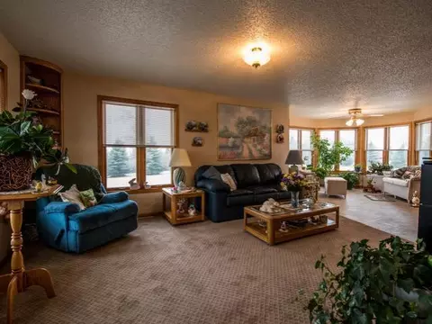 10410 Chokecherry Dr, Bismarck, ND 58503 photo 6