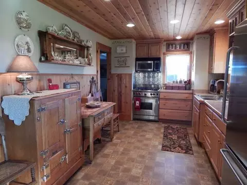 3385 37th St, Mandan, ND 58554 photo 6
