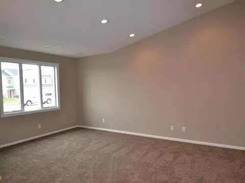 709 Bremner Ave, Bismarck, ND 58503 photo 14
