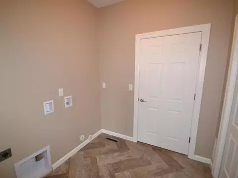 709 Bremner Ave, Bismarck, ND 58503 photo 16