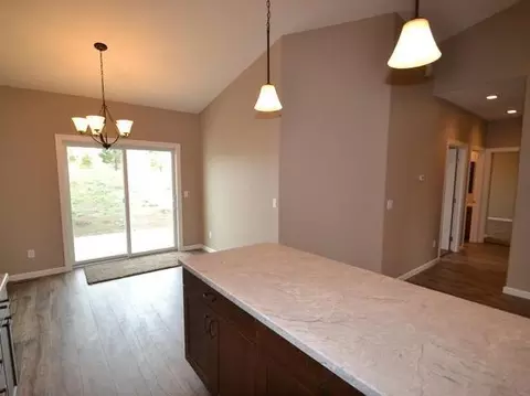 709 Bremner Ave, Bismarck, ND 58503 photo 13
