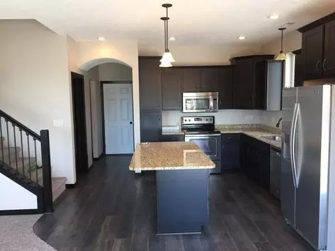 3252 Capitol Ave E, Bismarck, ND 58501 photo 3