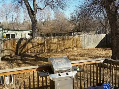 433 Sunset Pl, Bismarck, ND 58504 photo 3