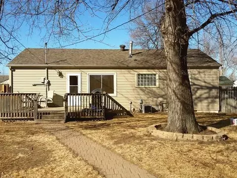 433 Sunset Pl, Bismarck, ND 58504 photo 4