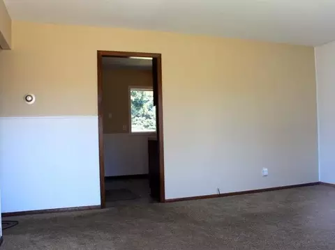306 12th St NW, Mandan, ND 58554 photo 9