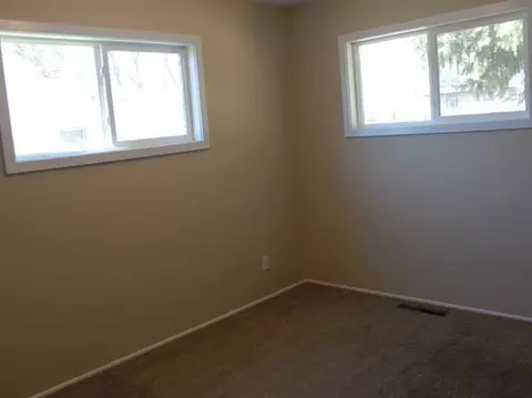 306 12th St NW, Mandan, ND 58554 photo 10