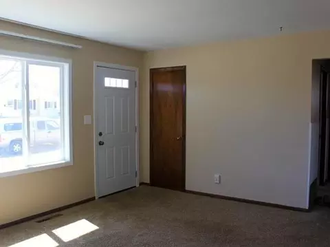 306 12th St NW, Mandan, ND 58554 photo 7