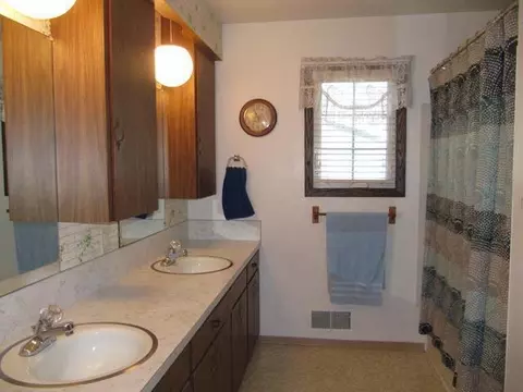 616 Garden Dr, Bismarck, ND 58504 photo 6