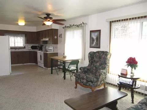 616 Garden Dr, Bismarck, ND 58504 photo 3