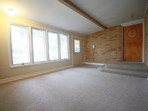 704 Terry Pl NW, Mandan, ND 58554 photo 3
