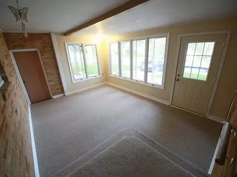704 Terry Pl NW, Mandan, ND 58554 photo 4