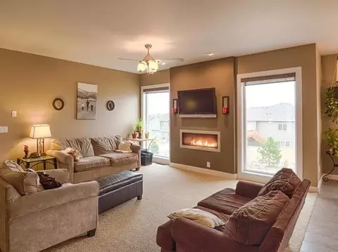 4401 Boulder Ridge Rd, Bismarck, ND 58503 photo 3