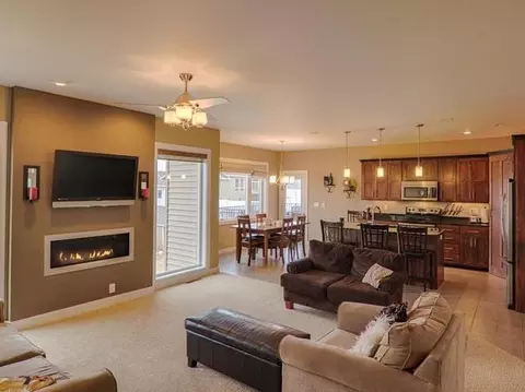 4401 Boulder Ridge Rd, Bismarck, ND 58503 photo 4